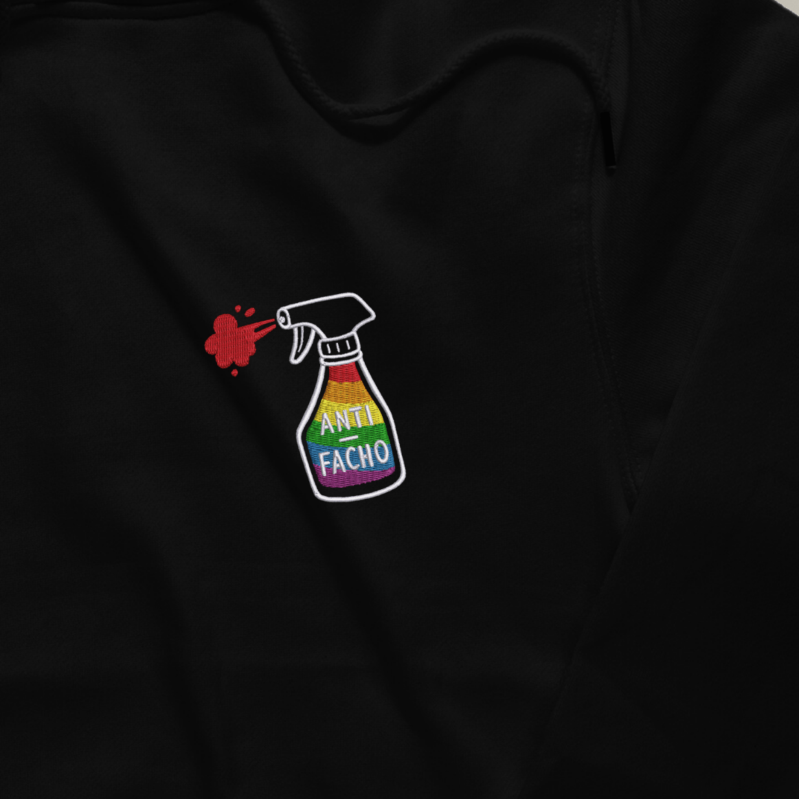 Sweat à capuche Anti-facho spray 🫧
