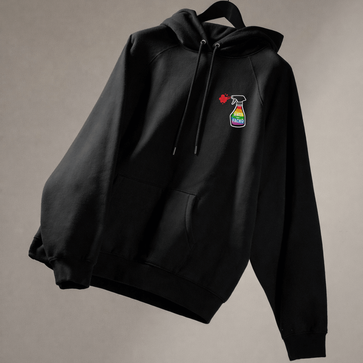 Sweat à capuche Anti-facho spray 🫧
