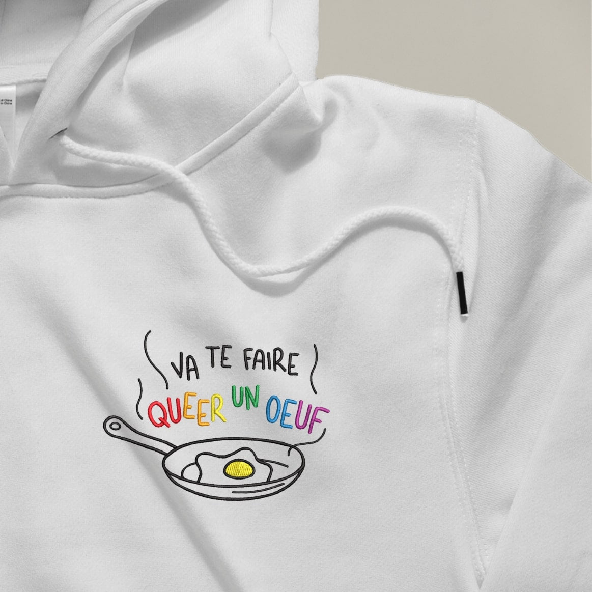 Sweat à capuche Va Te Faire Queer Un Oeuf